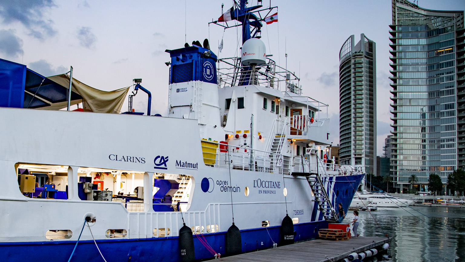 Plastic Odyssey amarré au port - Liban