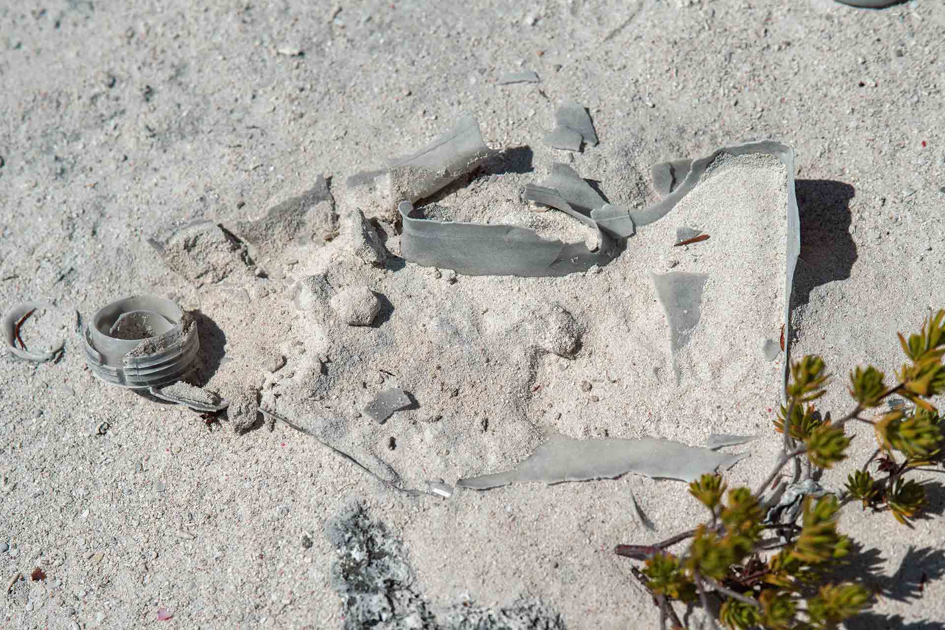 Fragmentation-Plastic-Waste-into-small-particules Fragmentation of Plastic Waste into small particules